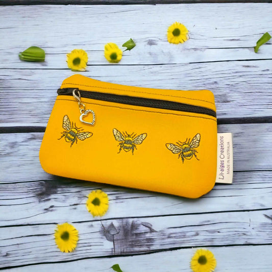 READY TO POST - Bee themed vinyl coin purse, made in Australia - Image #4